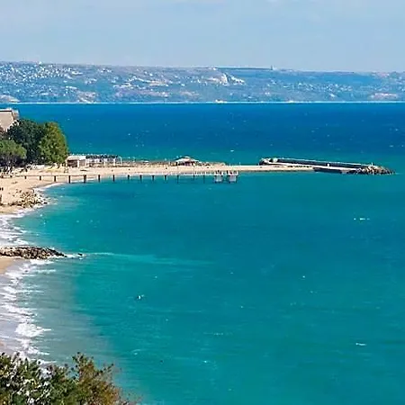 Ξενοδοχείο Luxurious And Panoramic At The Beach.